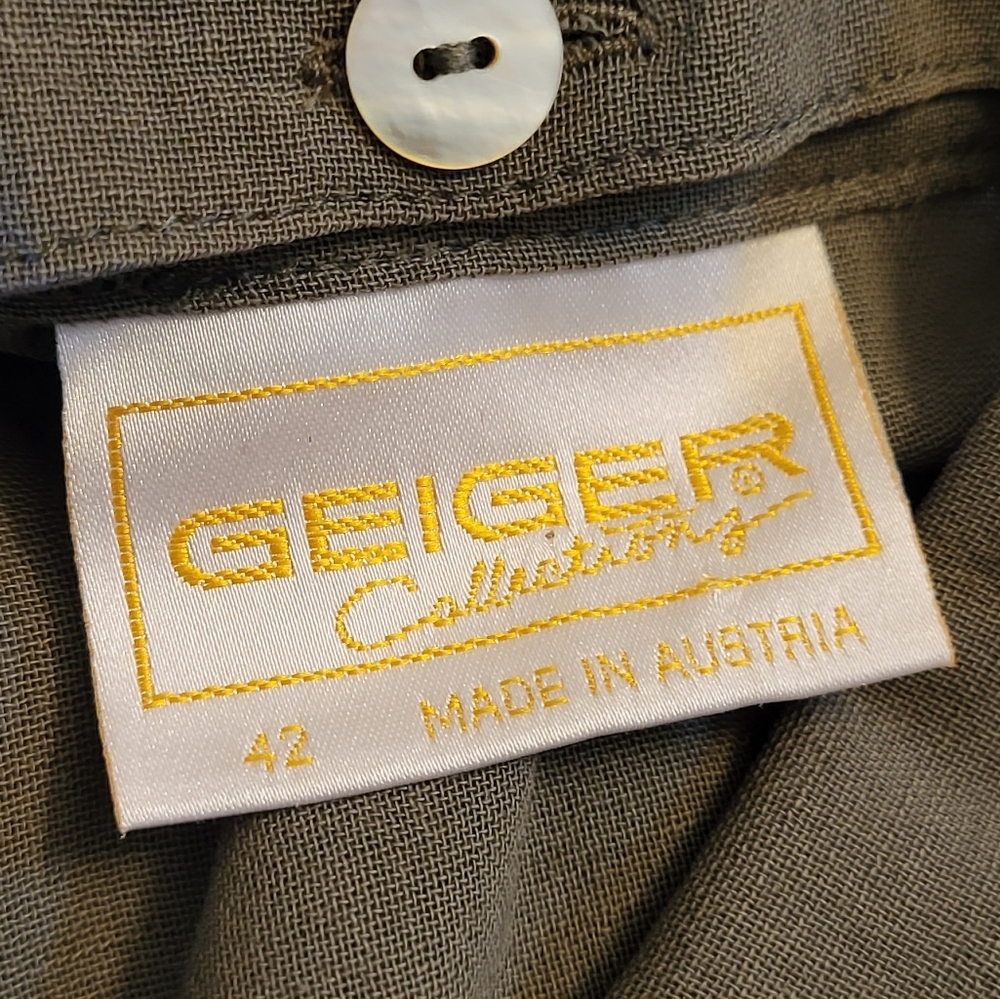 Geiger Collections Army Green Linen Short Sleeve Linen Blouse Size 42 (Size 12) - Picture 9 of 9